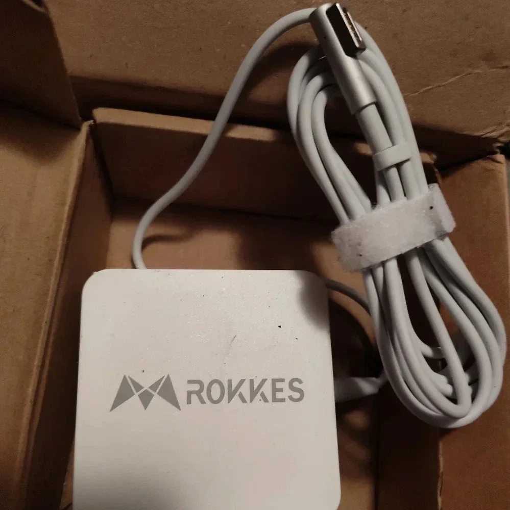 Rokkes power source